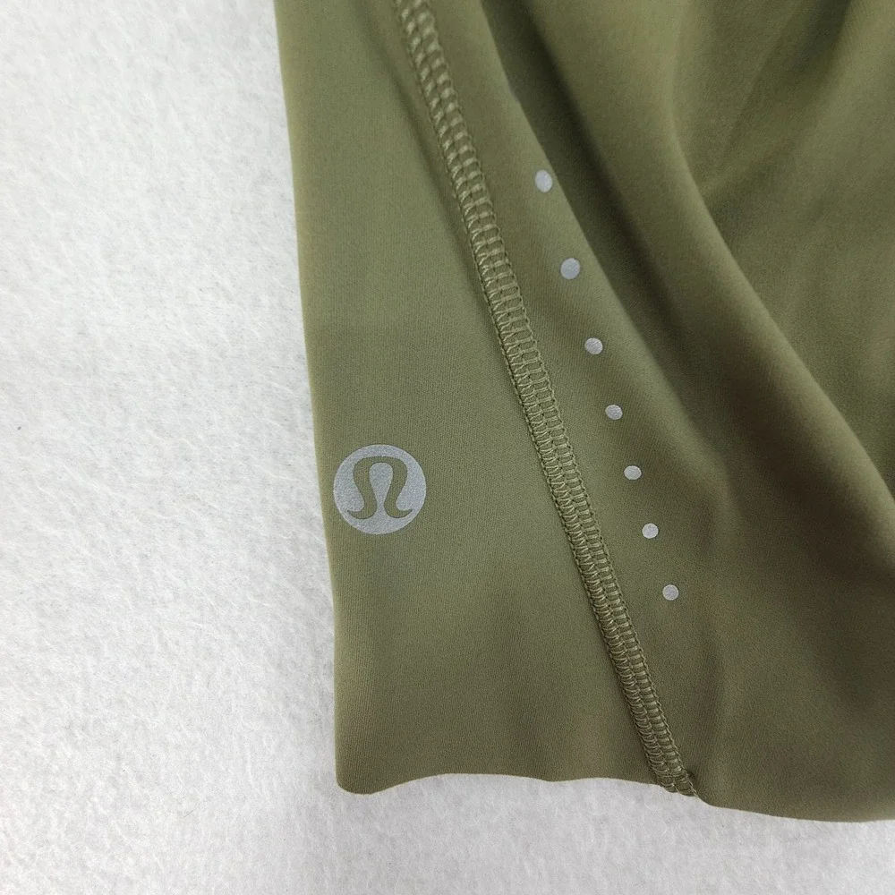 Lululemon Shorts Womens 2 Bay Leaf Fast and Free HR 8 Inch Light NWT Running